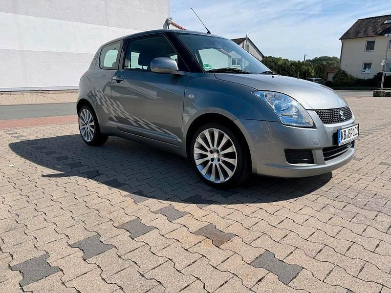 Silber Gebraucht 2008 Suzuki Swift Kleinwagen | 2.750 € (Fairer Preis) - Bild 1/4