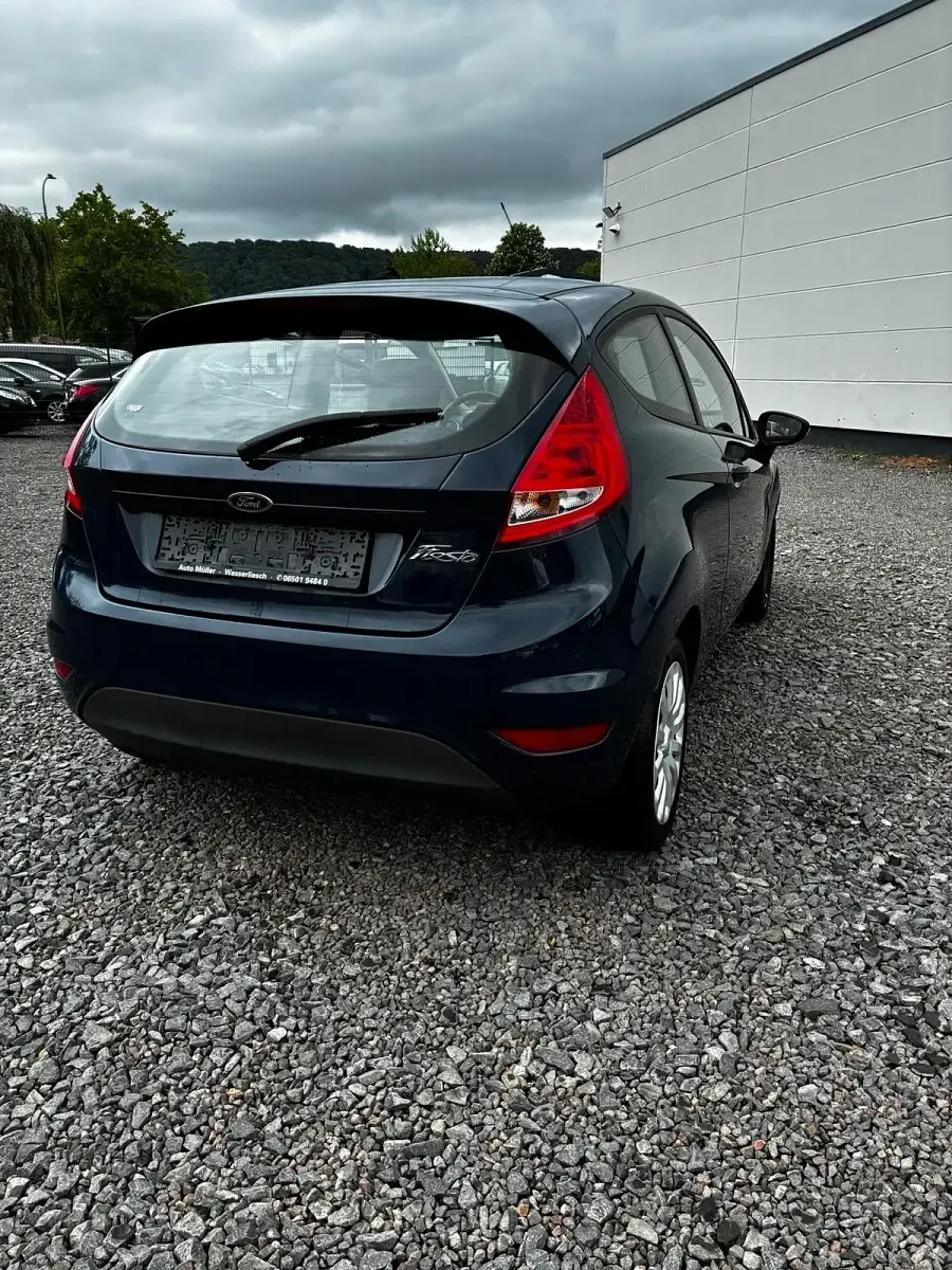 Gebraucht Ford Fiesta 97 PS (71 kW) 2009 Blau Limousine
