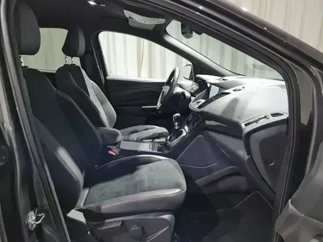 Używany Ford Kuga ST-Line 150 KM (110 kW) 2019 Szary SUV
