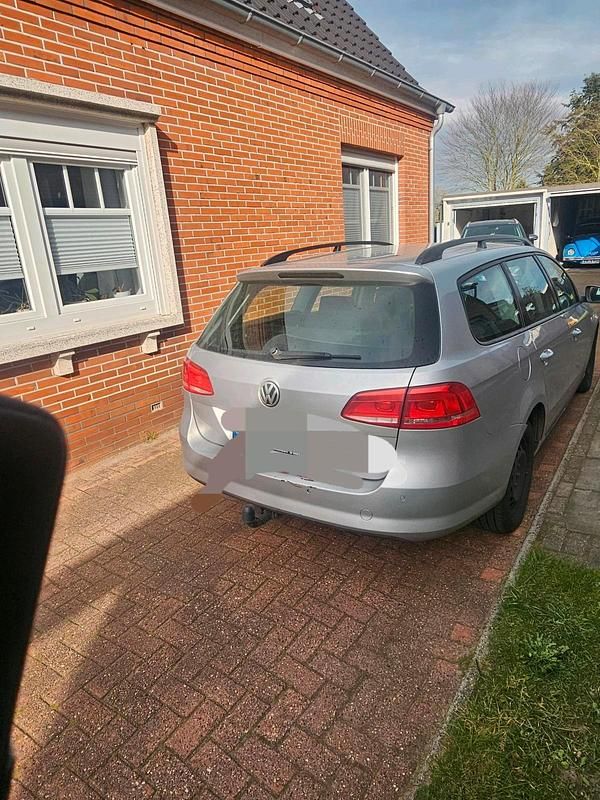 Gebraucht VW Passat 140 PS (102 kW) 2012 Silber Kombi