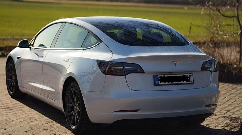 Gebraucht Tesla Model 3 Standard Range Plus 225 kW (306 PS) 2021 Schwarz Limousine