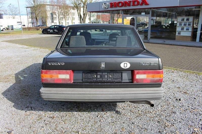 Gebraucht Volvo 740 116 PS (85 kW) 1990 Schwarz (metallic) Limousine
