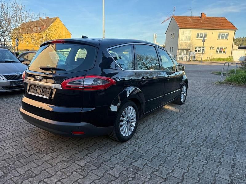 Gebraucht Ford S-MAX Titanium 140 PS (102 kW) 2014 Schwarz Van / Kleinbus