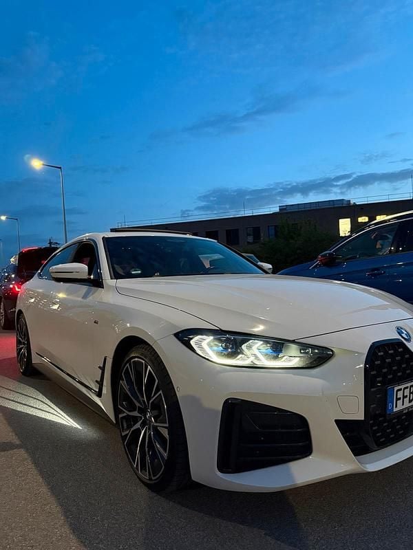 Gebraucht BMW 430 M Sport 245 PS (180 kW) 2021 Weiß Coupé