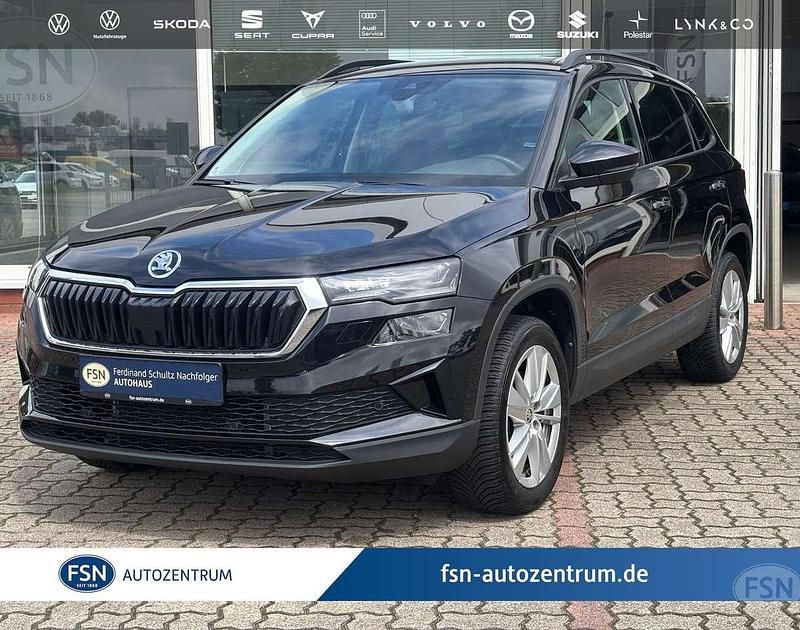 Schwarz Gebraucht 2024 Skoda Karoq Selection SUV | 30.790 € (Guter Preis) - Bild 1/4