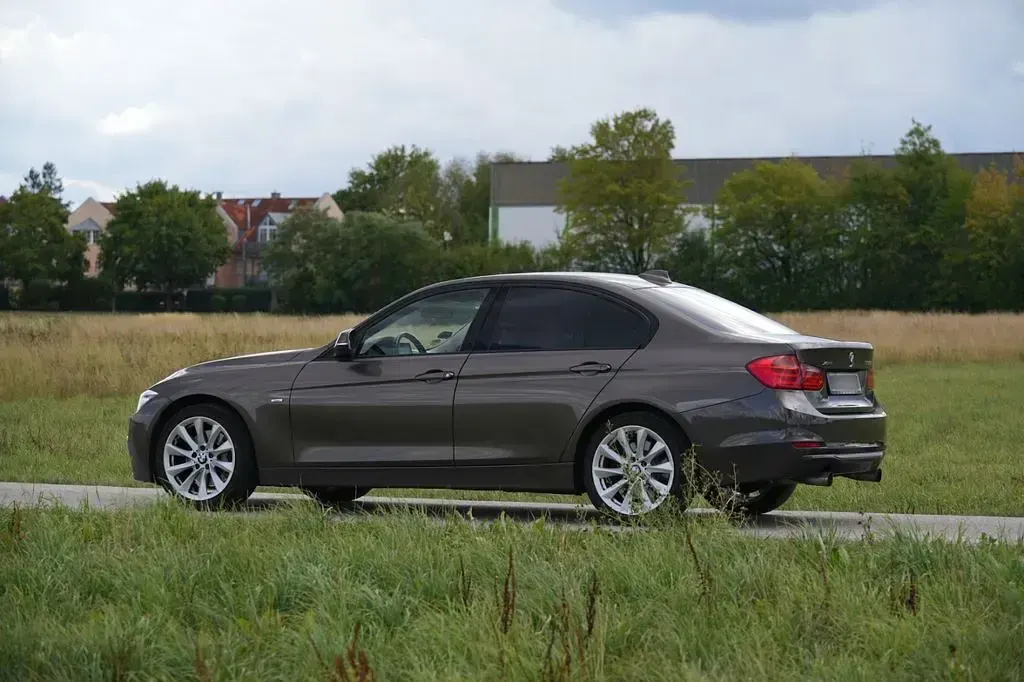Gebraucht BMW 335 Performance 306 PS (225 kW) 2012 Braun Limousine