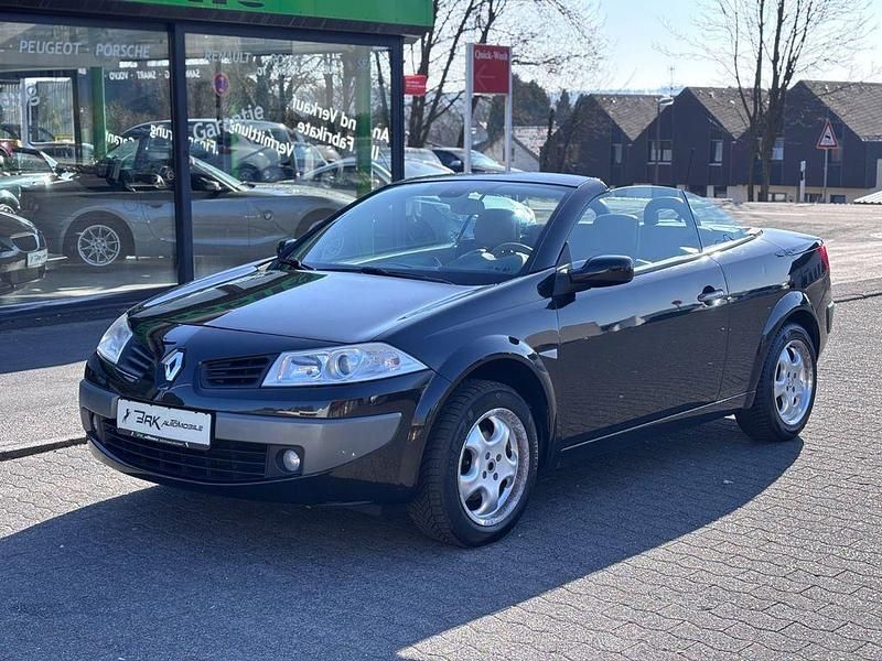 Gebraucht Renault Mégane Cabriolet Dynamique 135 PS (99 kW) 2008 Schwarz Cabrio