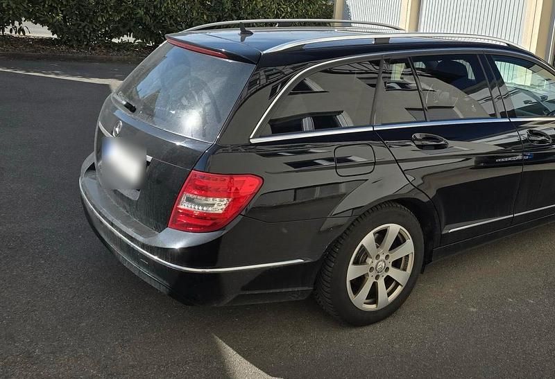 Gebraucht Mercedes C200 136 PS (100 kW) 2012 Schwarz Kombi