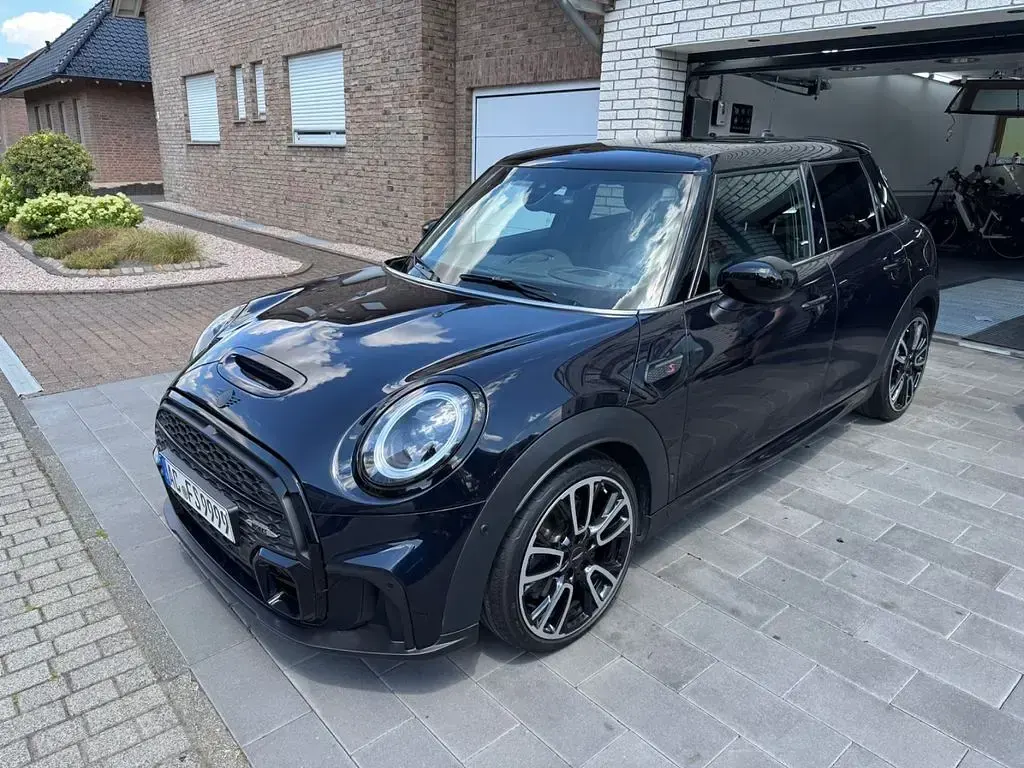 Second-hand Mini John Cooper Works 178 CP (130 kW) 2021 Albastru Hatchback