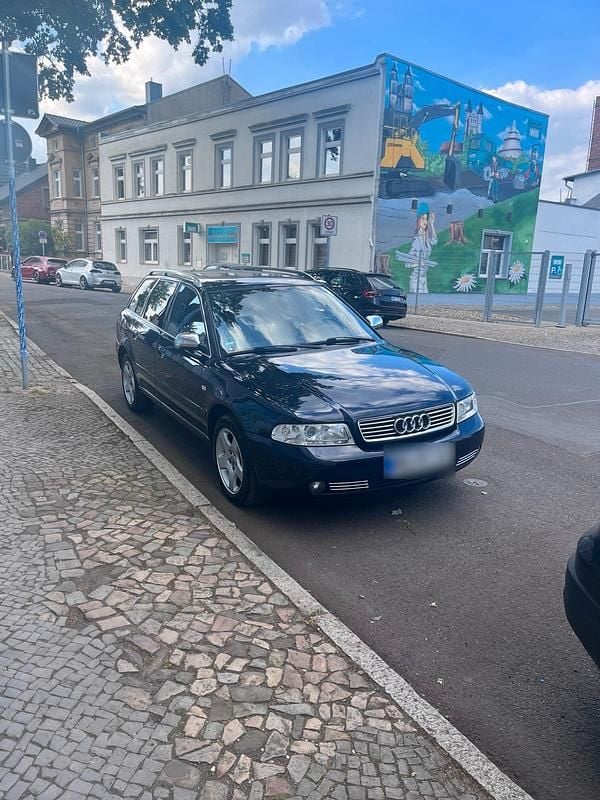 Gebraucht Audi A4 125 PS (91 kW) 2000 Blau Kombi