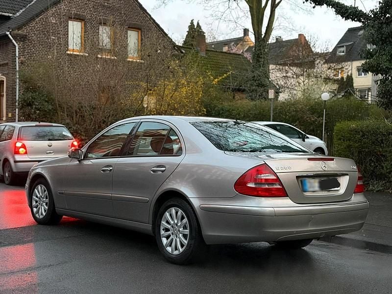 Gebraucht Mercedes E280 190 PS (139 kW) 2005 Grau Limousine