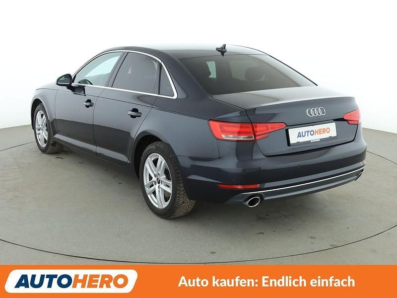 Gebraucht Audi A4 Sport 190 PS (139 kW) 2016 Blau Limousine