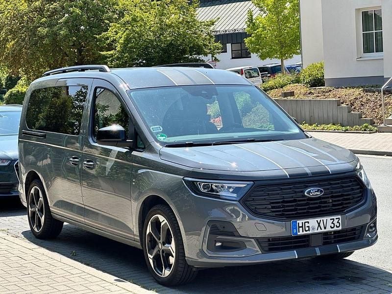 Grau Gebraucht 2024 Ford Grand Tourneo Connect Sport Van / Kleinbus | 32.200 € - Bild 1/4