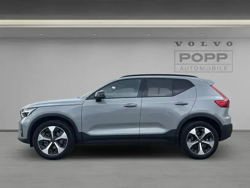 Gebraucht Volvo XC40 Plus 163 PS (119 kW) 2024 Vapour grey / metallic SUV