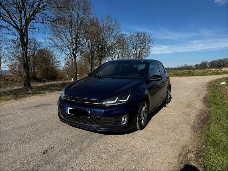 Blau Gebraucht 2011 VW Golf VI GTD Limousine | 5.999 € (Guter Preis) - Bild 1/4