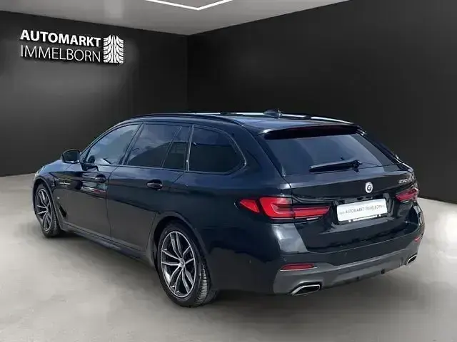 Gebraucht BMW 530 M Sport 286 PS (210 kW) 2023 Schwarz Limousine