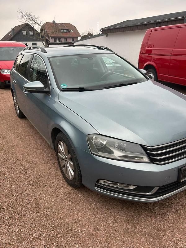 Gebraucht VW Passat Comfortline 140 PS (102 kW) 2011 Grau Kombi
