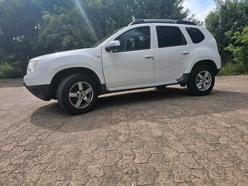 Gebraucht Dacia Duster 102 PS (75 kW) 2011 Weiß SUV