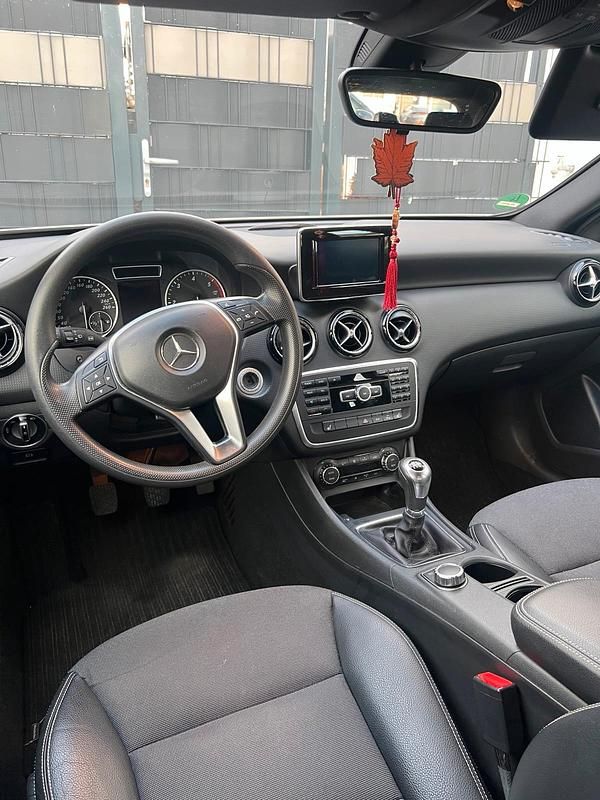 Gebraucht Mercedes A180 2013 Weiß Kleinwagen