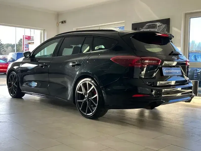 Gebraucht Ford Focus Performance Edition 280 PS (205 kW) 2024 Agate black Kombi