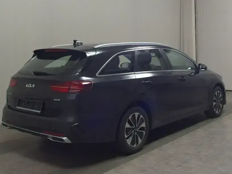Gebraucht Kia Ceed Sportswagon Vision 141 PS (103 kW) 2022 Schwarz Kombi