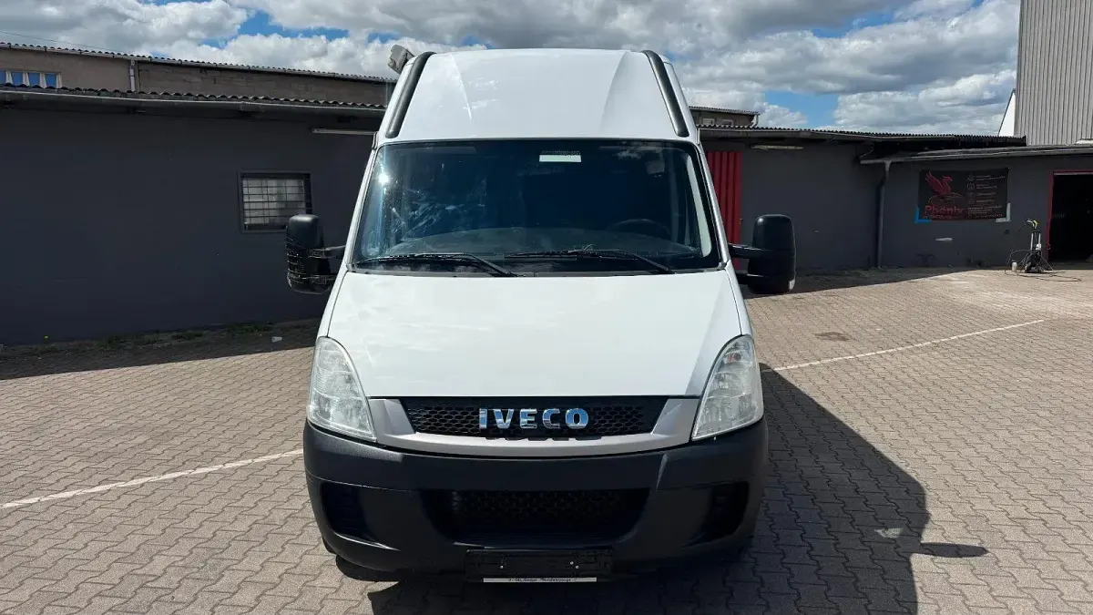 Gebraucht Iveco Daily 140 PS (102 kW) 2010 Weiß Van / Kleinbus