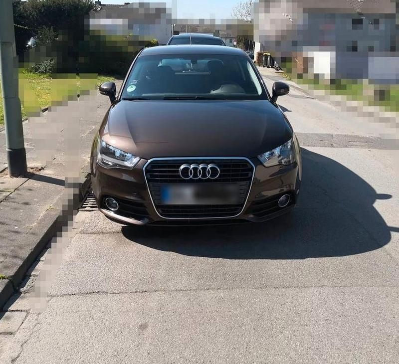 Gebraucht Audi A1 Ambiente 122 PS (89 kW) 2011 Braun Kleinwagen