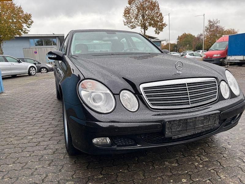 Usata Mercedes E280 231 CV (169 kW) 2005 Nero Berlina