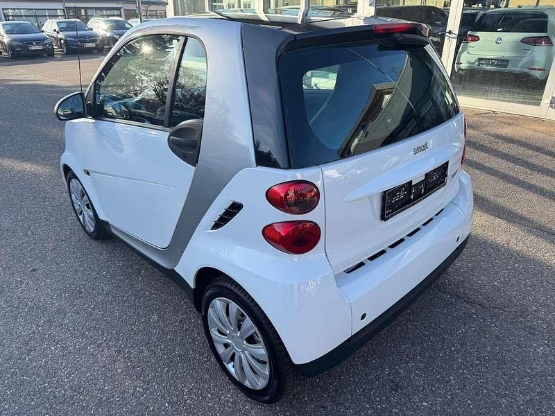 Gebraucht Smart ForTwo Coupé 61 PS (44 kW) 2011 Kristallweiß Coupé