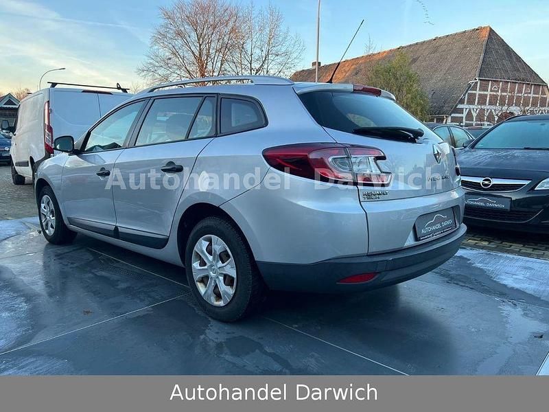 Gebraucht Renault Mégane III Expression 106 PS (77 kW) 2011 Grau Limousine