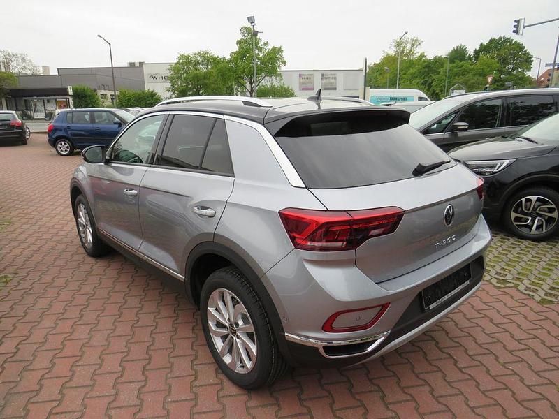 Gebraucht VW T-Roc 150 PS (110 kW) 2024 Grau SUV