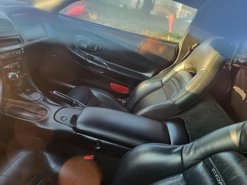 Second-hand Corvette C5 344 CP (253 kW) 1998 Roșu Cabrio