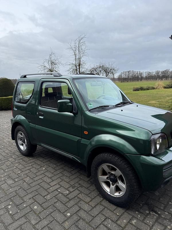 Gebraucht Suzuki Jimny 63 PS (46 kW) 2012 Grün SUV