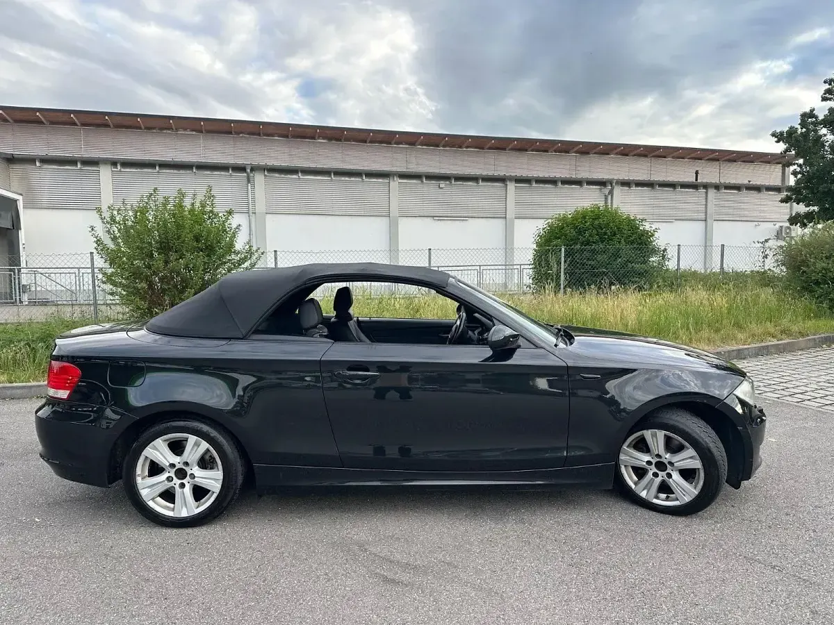 Gebraucht BMW 118 Cabriolet Sport Line 143 PS (105 kW) 2009 Schwarz Cabrio