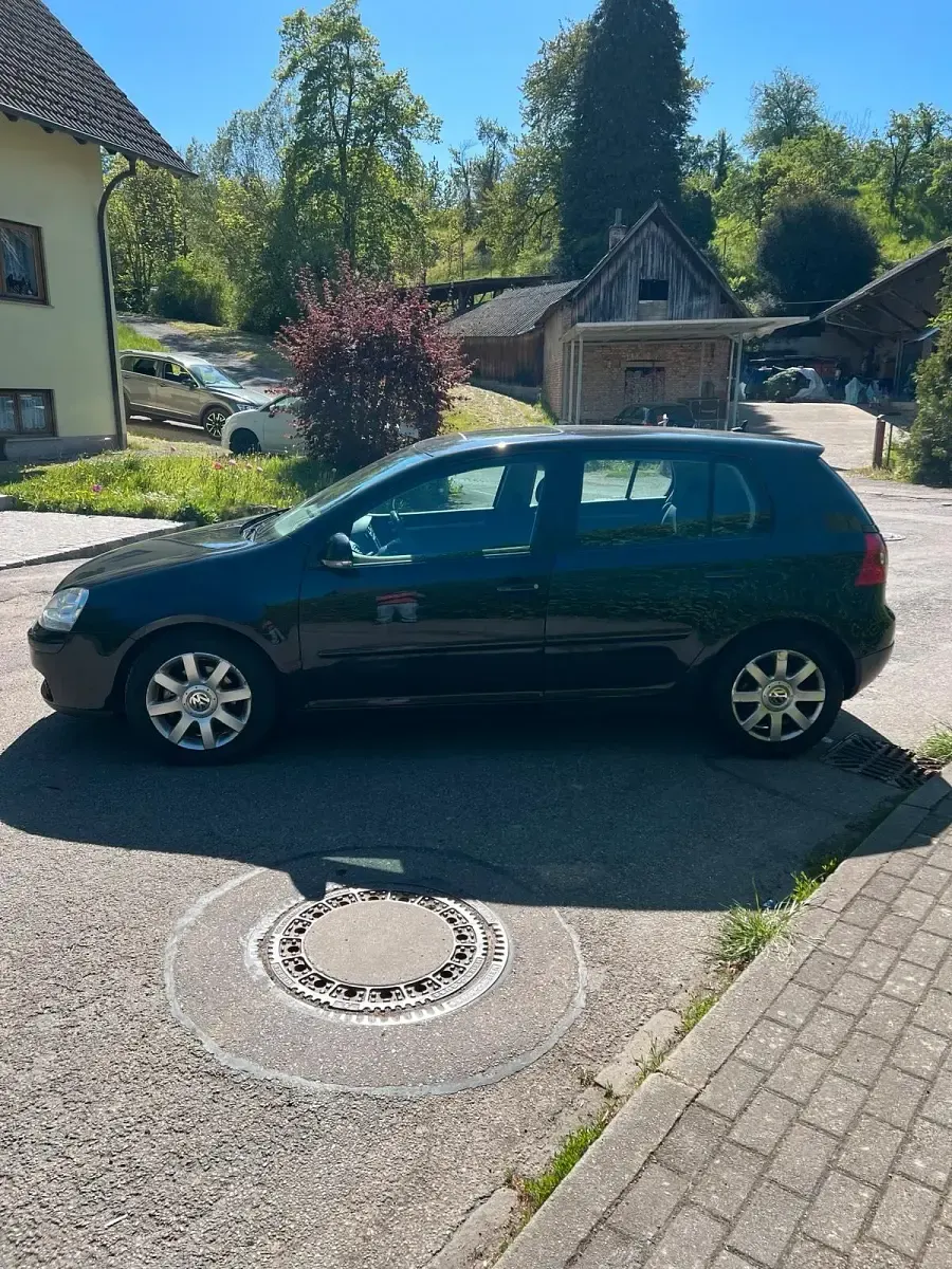 Gebraucht VW Golf V 140 PS (102 kW) 2005 Schwarz Kleinwagen