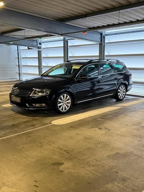 Gebraucht VW Passat 140 PS (102 kW) 2012 Schwarz Kombi