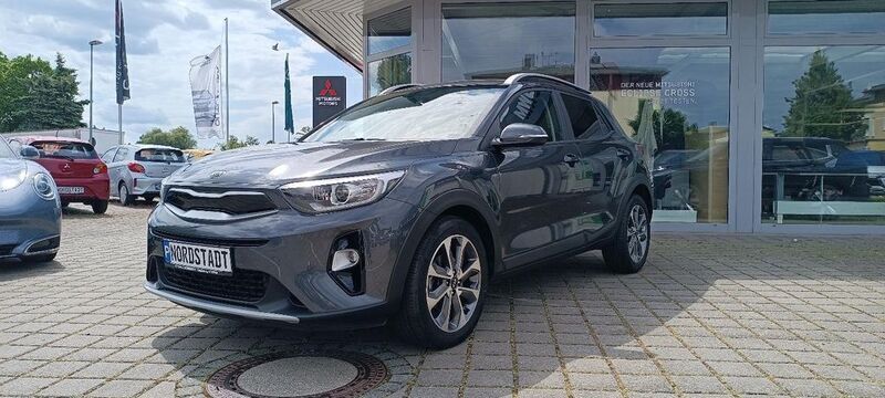 Grau Gebraucht 2020 Kia Stonic SUV | 14.950 € (Fairer Preis) - Bild 1/4