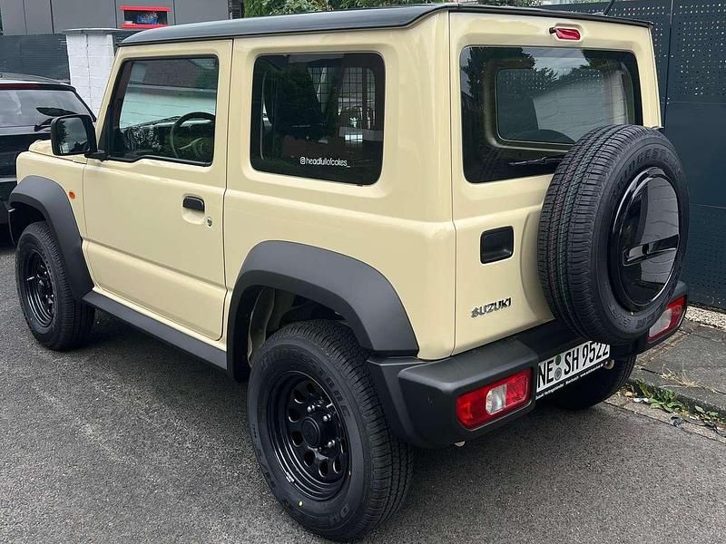 Gebraucht Suzuki Jimny 102 PS (75 kW) 2022 Beige SUV