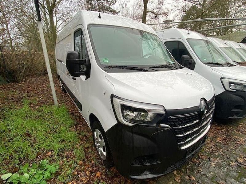 Gebraucht Renault Master Komfort 2023 Weiss Van / Kleinbus