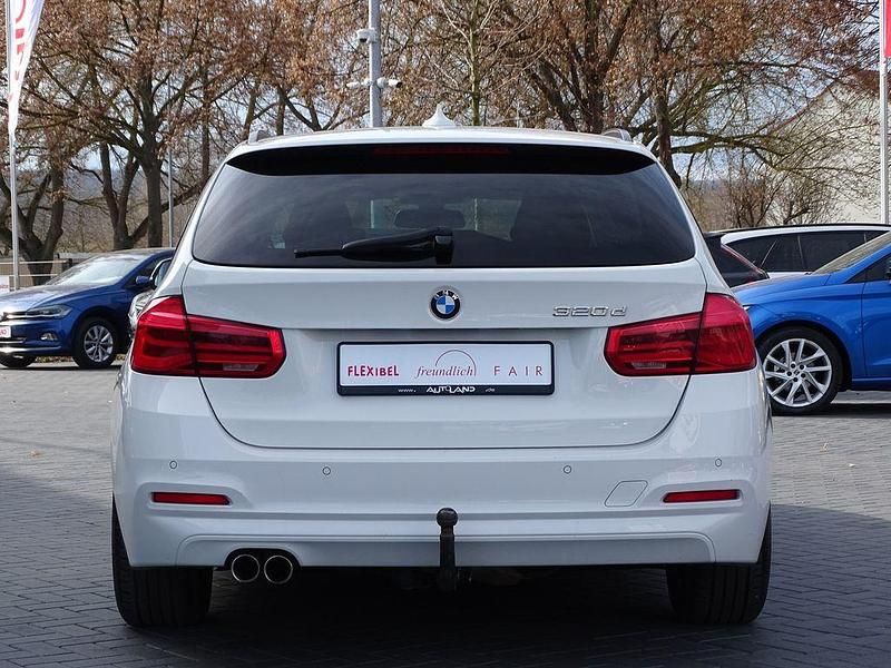 Gebraucht BMW 320 Advantage 163 PS (119 kW) 2019 Weiß Kombi
