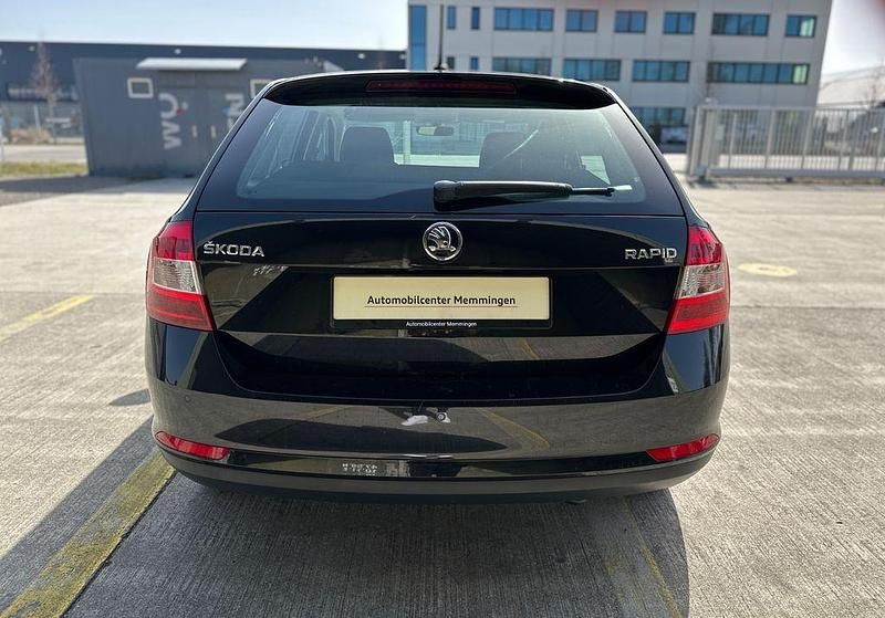 Gebraucht Skoda Rapid Ambition 90 PS (66 kW) 2015 Schwarz Kleinwagen