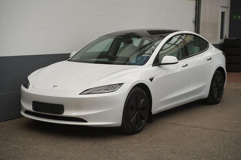 Occasion Tesla Model 3 Standard Range 208 kW (283 ch) 2024 Blanc Berline
