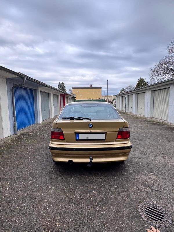 Gebraucht BMW 316 105 PS (77 kW) 2000 Gold Kleinwagen