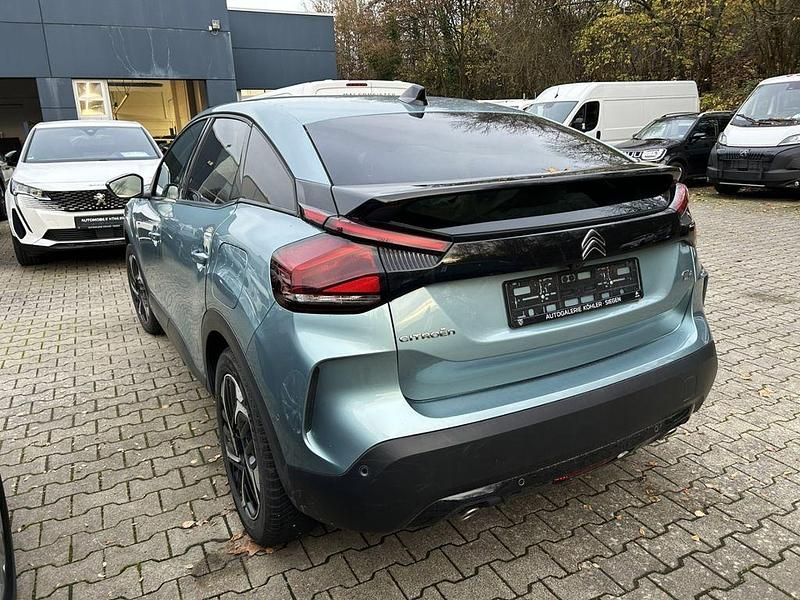 Gebraucht Citroën C4 PureTech 131 PS (96 kW) 2023 Lackierung olbia blau/typ auss Limousine
