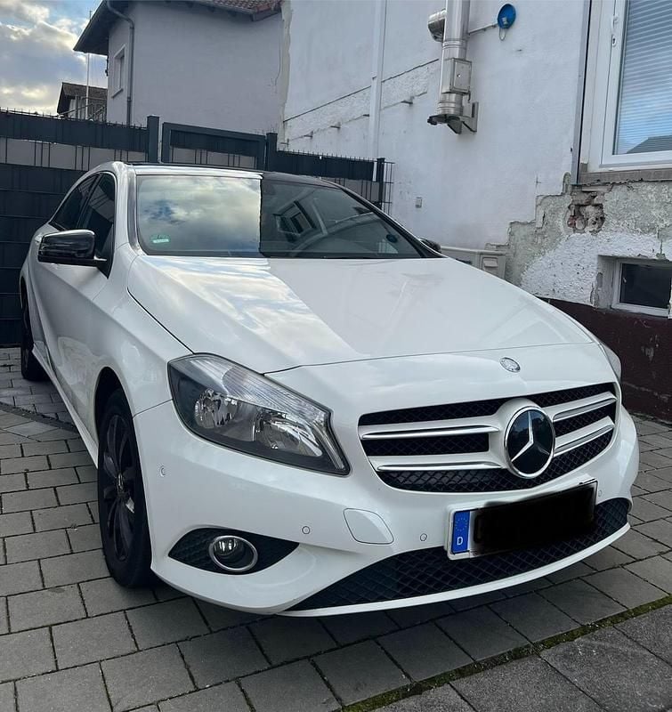Gebraucht Mercedes A180 2013 Weiß Kleinwagen