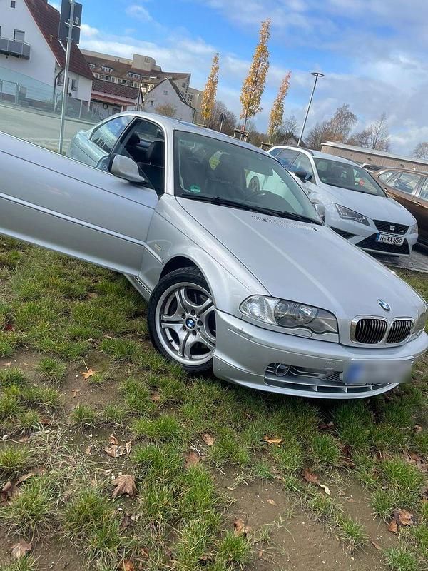 Gebraucht BMW 330 231 PS (169 kW) 2003 Silber Coupé