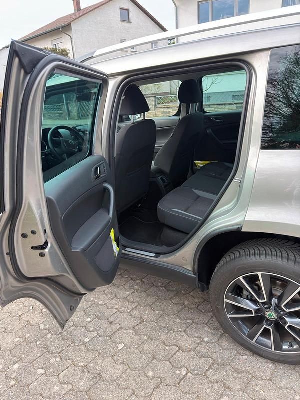 Gebraucht Skoda Yeti 122 PS (89 kW) 2013 Braun SUV