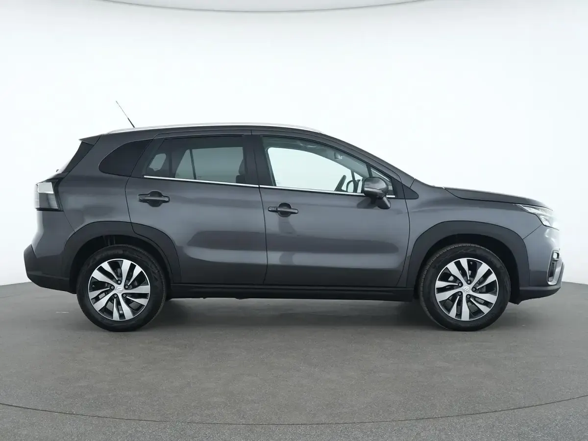 Gebraucht Suzuki SX4 S-Cross Comfort 129 PS (94 kW) 2025 Grau SUV