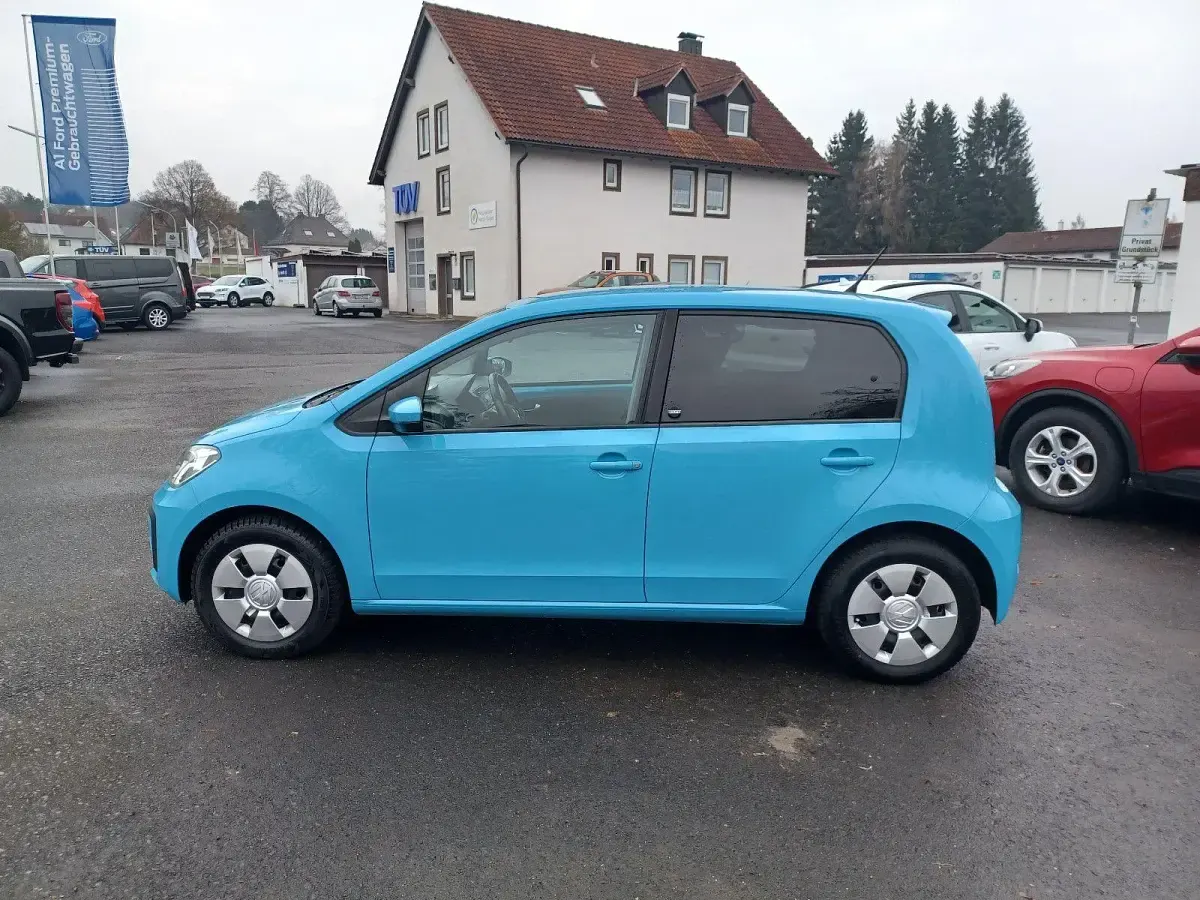 Usado VW up! Sound 60 HP (44 kW) 2017 Azul Citadino