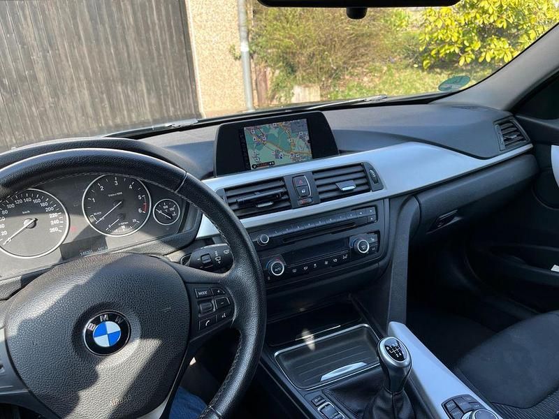 Gebraucht BMW 316 116 PS (85 kW) 2013 Grau Kombi